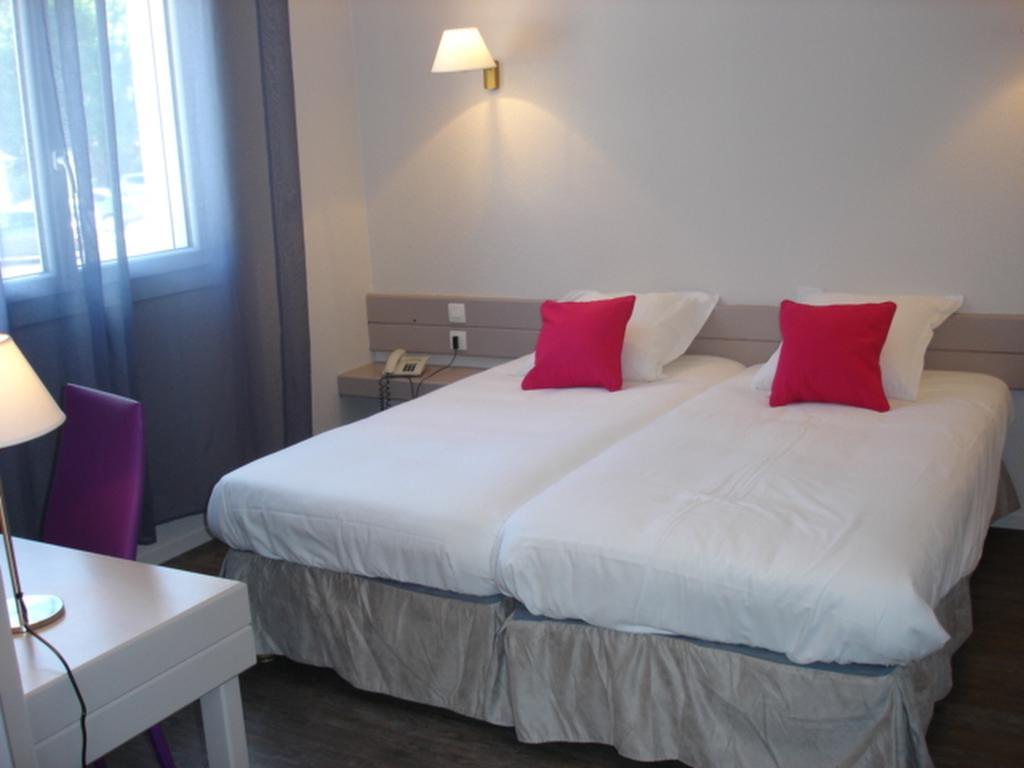 Hotel-Restaurant Du Lac Joué-lés-Tours Kamer foto