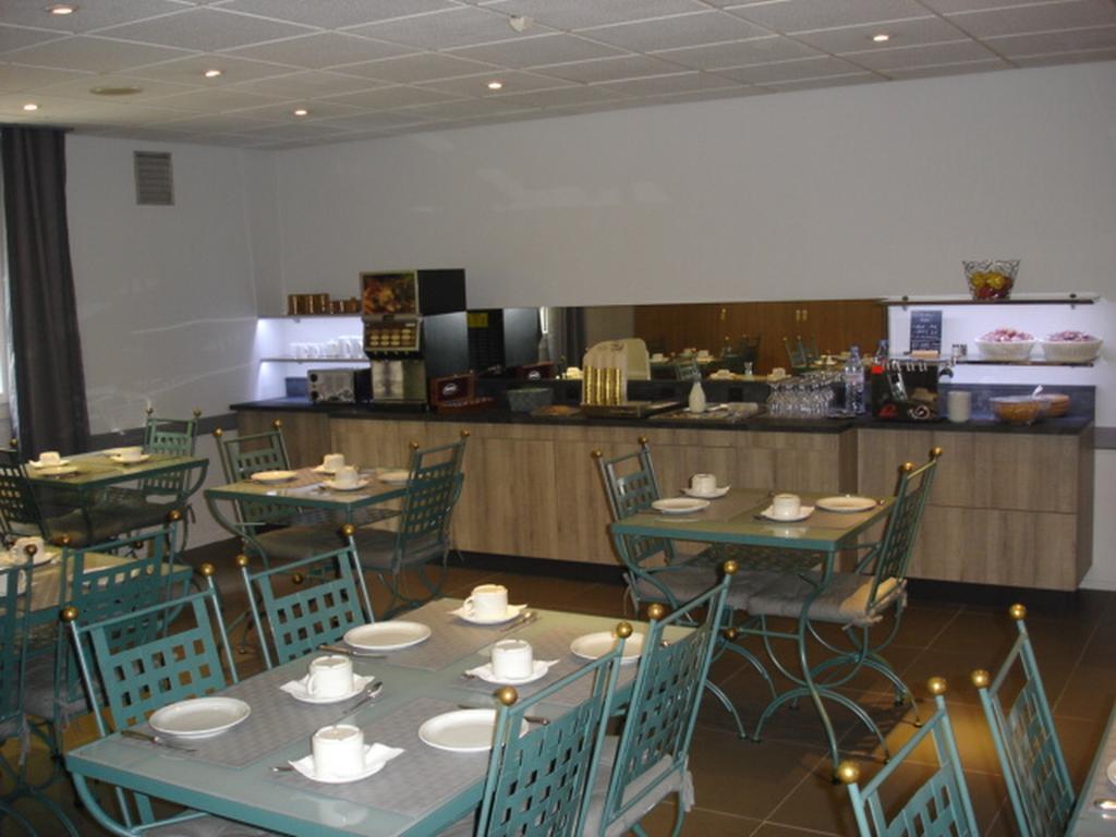 Hotel-Restaurant Du Lac Joué-lés-Tours Buitenkant foto
