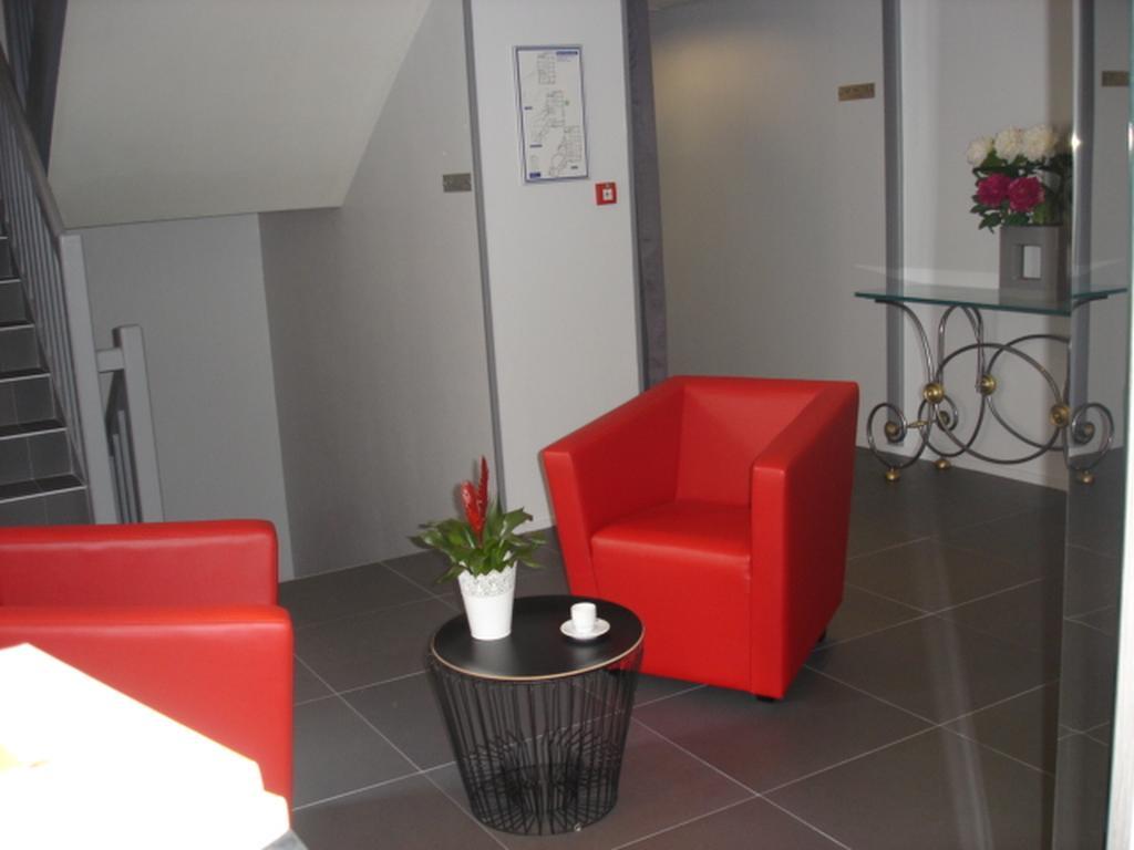 Hotel-Restaurant Du Lac Joué-lés-Tours Buitenkant foto