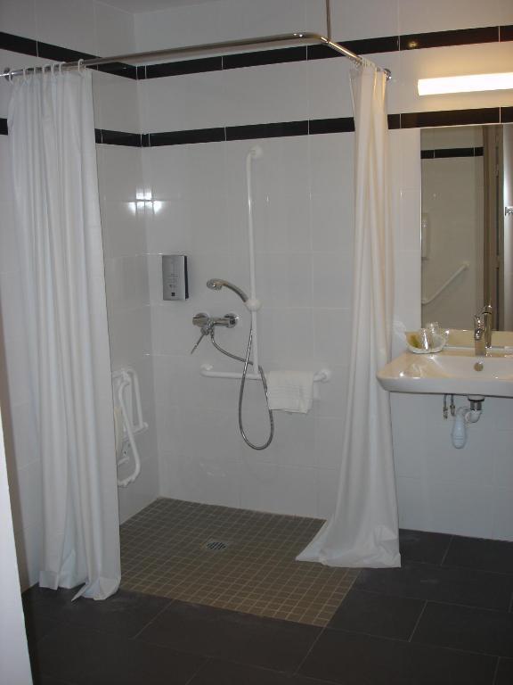 Hotel-Restaurant Du Lac Joué-lés-Tours Kamer foto